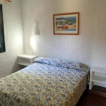 Monsines Villas 1 *